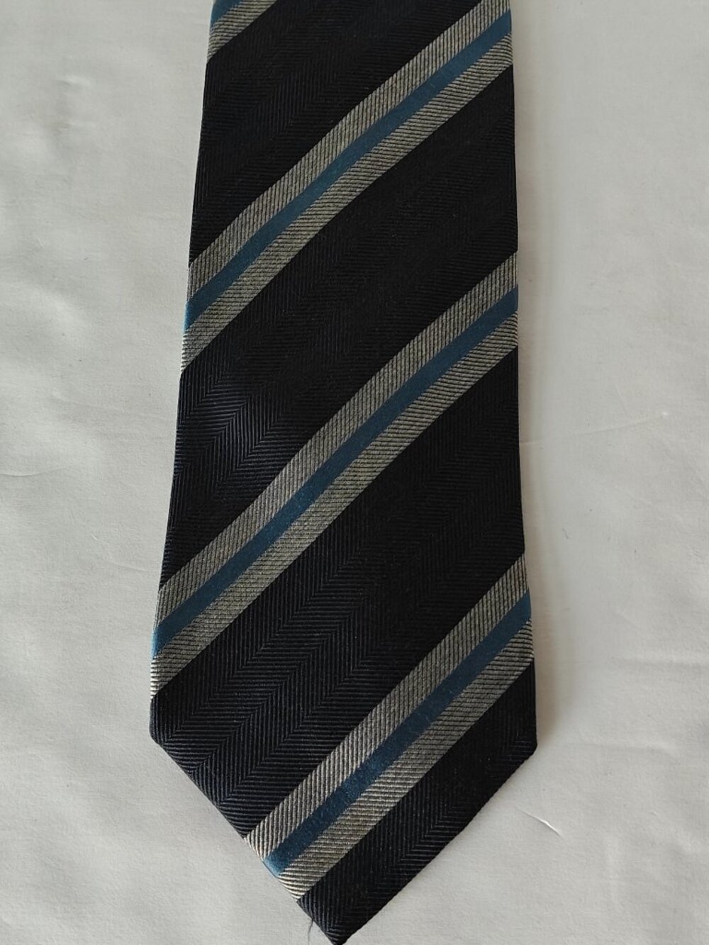 Vintage BURBERRY London Necktie 100% Silk